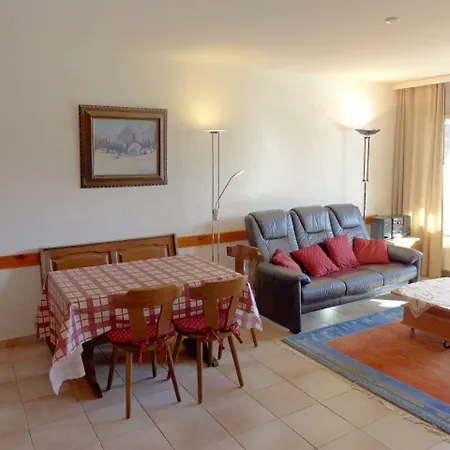 Les Niveoles Apartment *